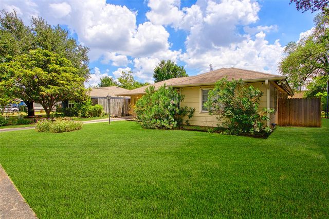 2030 Marnel Road, Houston, TX 77055