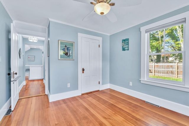 22 Bay View Ave, Bourne, MA 02532