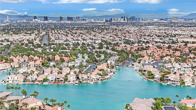 8765 Carlitas Joy Court, Las Vegas, NV 89117