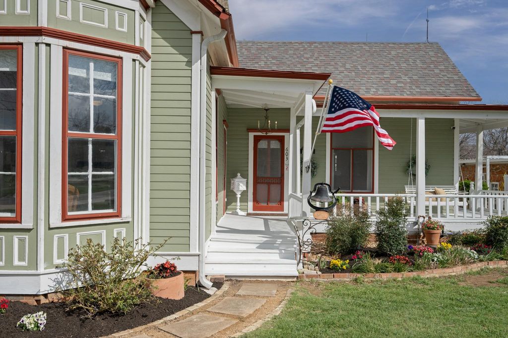 603 E 7th ST, Georgetown, TX 78626