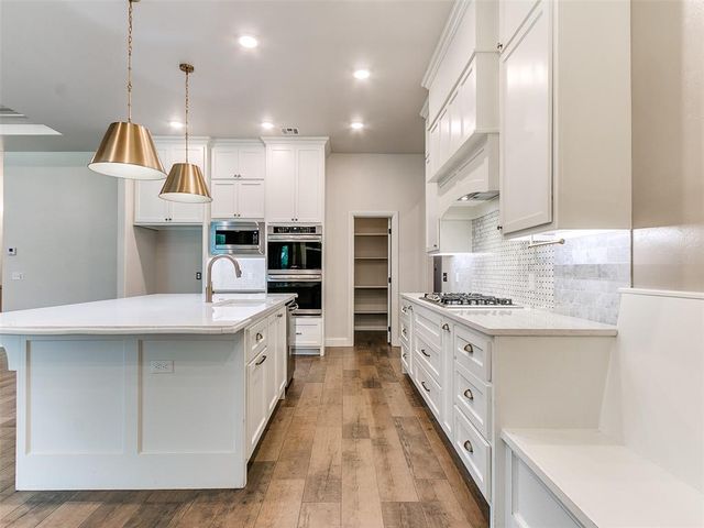 1970 Ladera Lane, Edmond, OK 73034