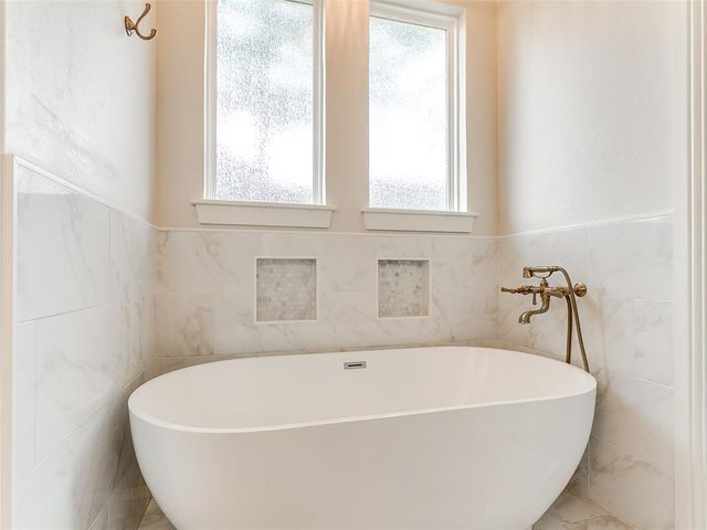 1970 Ladera Lane, Edmond, OK 73034