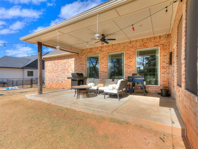 1970 Ladera Lane, Edmond, OK 73034