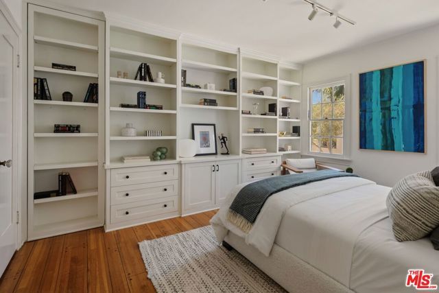10609 Esther Avenue, Los Angeles, CA 90064