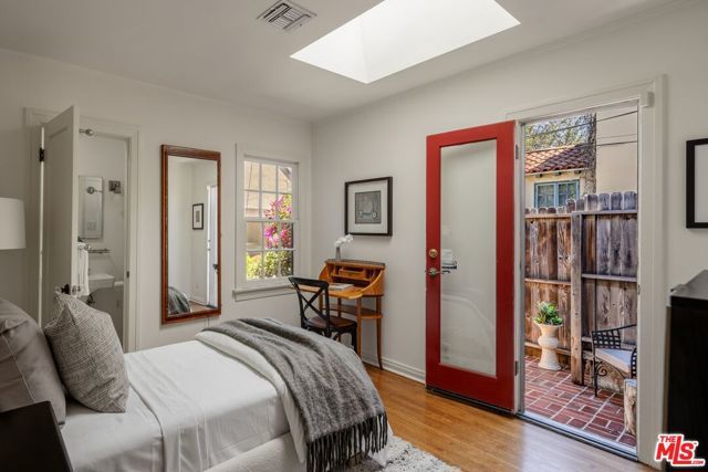 10609 Esther Avenue, Los Angeles, CA 90064