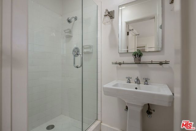 10609 Esther Avenue, Los Angeles, CA 90064