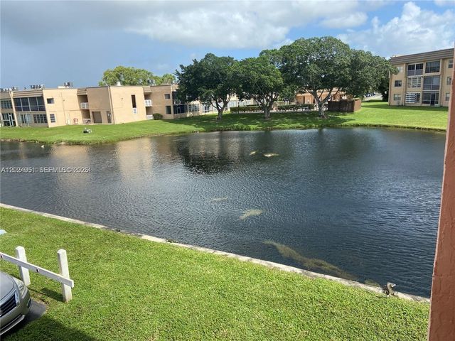 9581 Sunrise Lakes Blvd 202, Sunrise, FL 33322