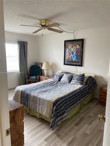 9581 Sunrise Lakes Blvd 202, Sunrise, FL 33322