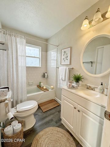 4978 Camellia Drive, Marianna, FL 32446