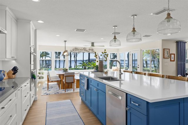 10435 LAKE LOUISA ROAD, Clermont, FL 34711