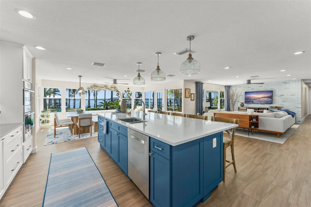 Image 19 of property listing at 10435 LAKE LOUISA ROAD, Clermont, FL 34711