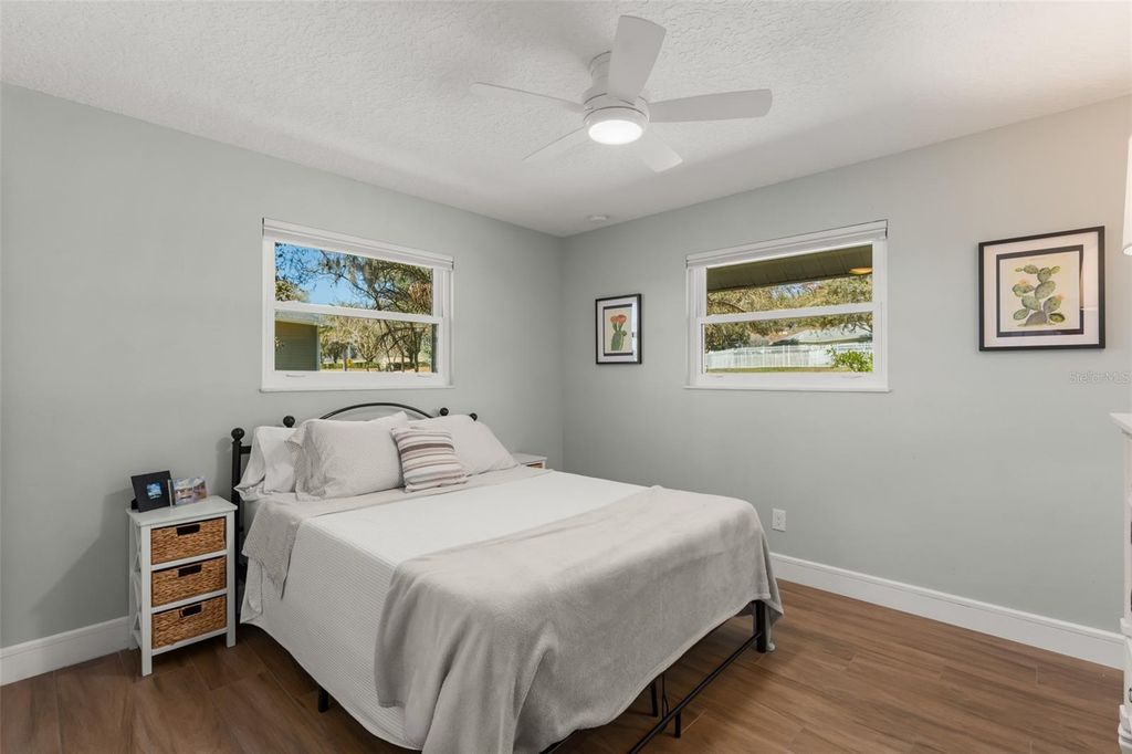 Image 31 of property listing at 10435 LAKE LOUISA ROAD, Clermont, FL 34711