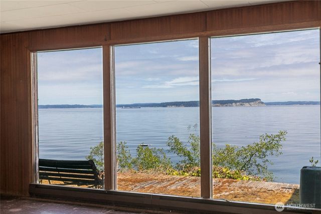 3984 NE Twin Spits Road, Hansville, WA 98340