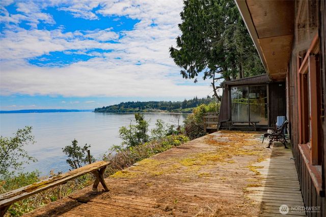 3984 NE Twin Spits Road, Hansville, WA 98340