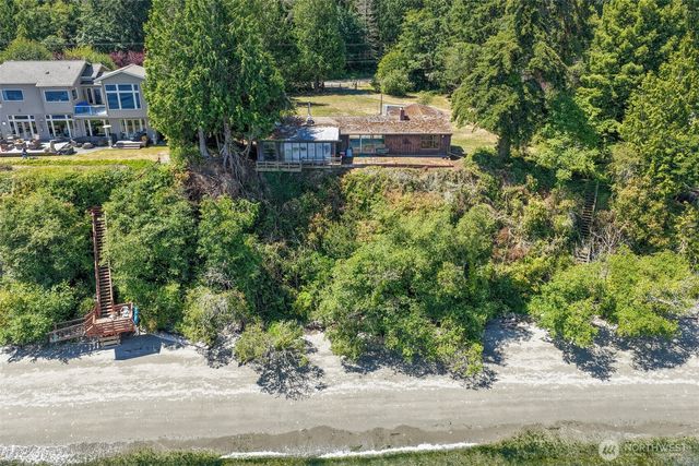 3984 NE Twin Spits Road, Hansville, WA 98340