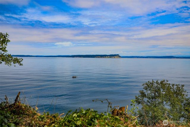 3984 NE Twin Spits Road, Hansville, WA 98340