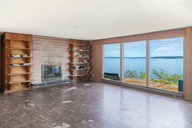 3984 NE Twin Spits Road, Hansville, WA 98340