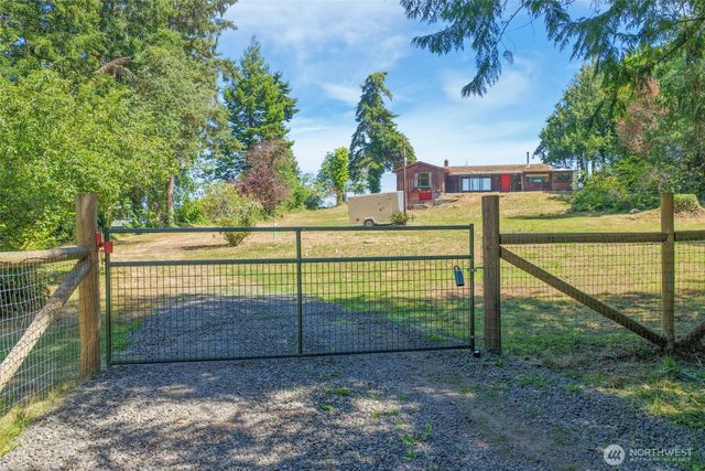 3984 NE Twin Spits Road, Hansville, WA 98340