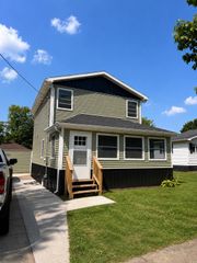 412 4th Avenue, Three Rivers City, MI 49093