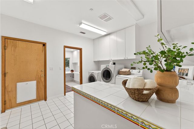 1008 Amarillo, Claremont, CA 91711