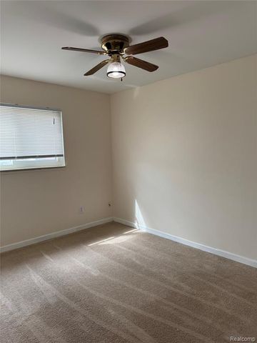 29045 Howard Avenue, Madison Heights, MI 48071