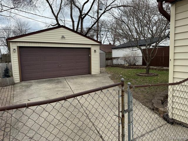 29045 Howard Avenue, Madison Heights, MI 48071