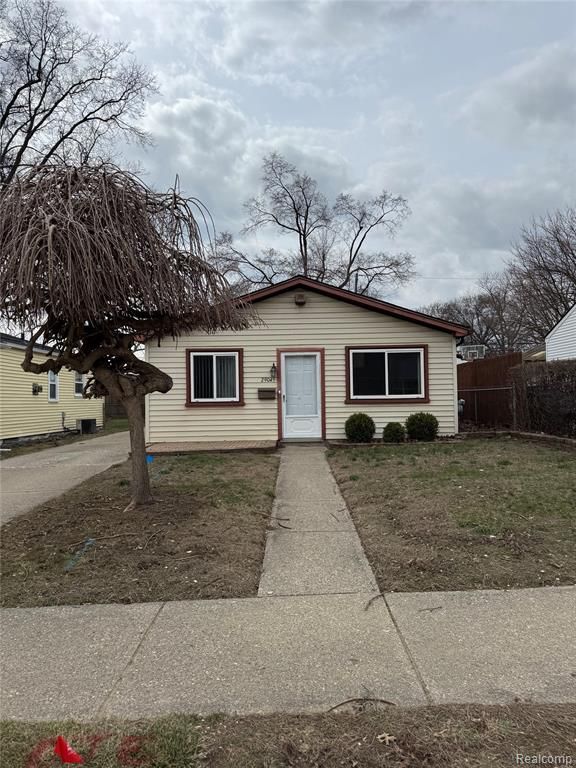 29045 Howard Avenue, Madison Heights, MI 48071