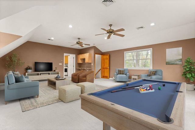 15 Conrod Ct, Mansfield, MA 02048