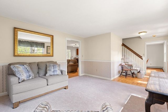 15 Conrod Ct, Mansfield, MA 02048