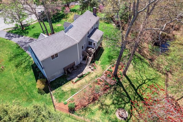 15 Conrod Ct, Mansfield, MA 02048
