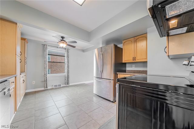 5368 Strawberry Lane, Willoughby, OH 44094