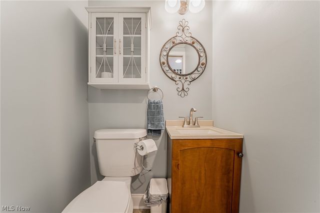 5368 Strawberry Lane, Willoughby, OH 44094