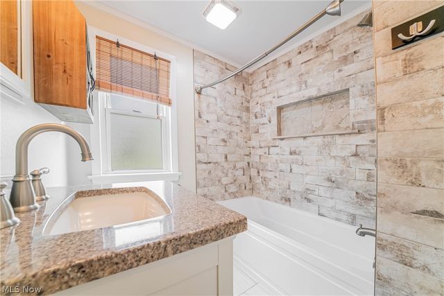 5368 Strawberry Lane, Willoughby, OH 44094