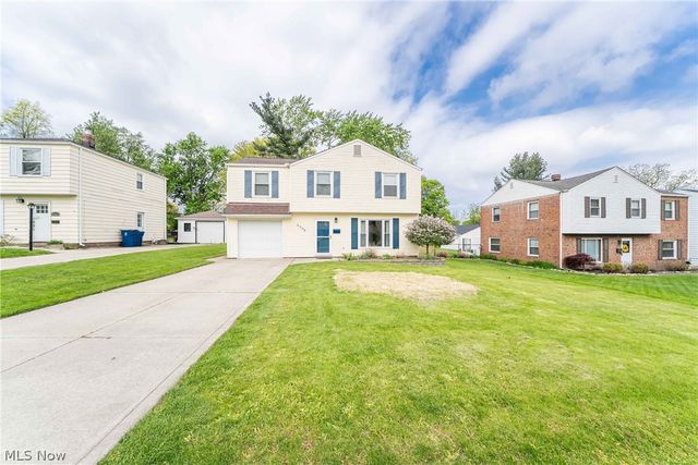 5368 Strawberry Lane, Willoughby, OH 44094