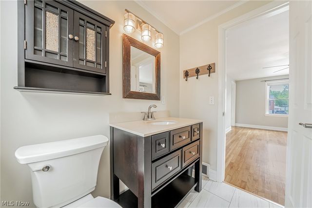 5368 Strawberry Lane, Willoughby, OH 44094
