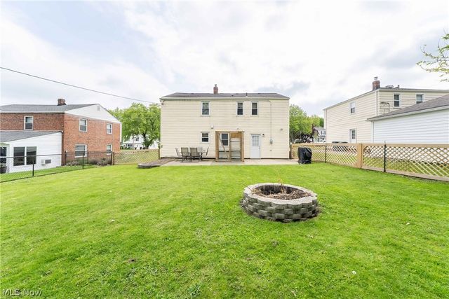 5368 Strawberry Lane, Willoughby, OH 44094
