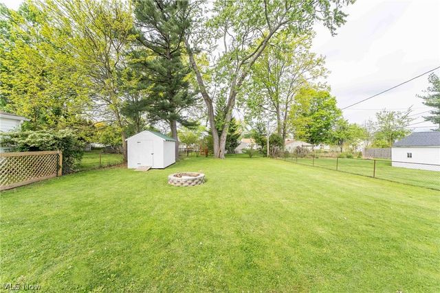 5368 Strawberry Lane, Willoughby, OH 44094
