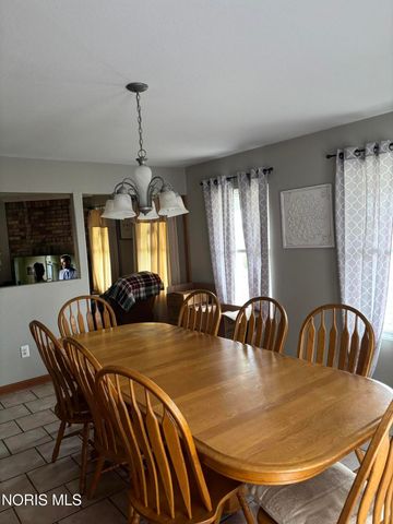 5113 Weckerly Road, Monclova, OH 43542