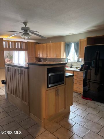 5113 Weckerly Road, Monclova, OH 43542