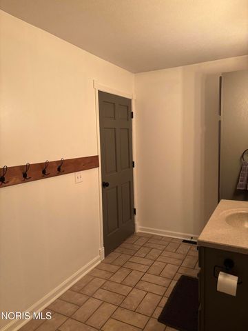 5113 Weckerly Road, Monclova, OH 43542