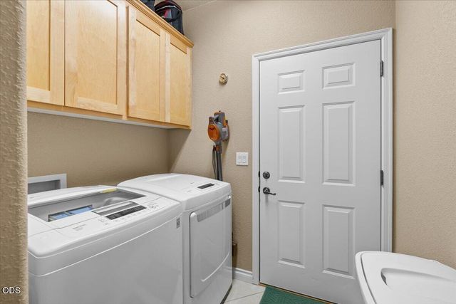 523 Meadowbrook Drive, Central Point, OR 97502