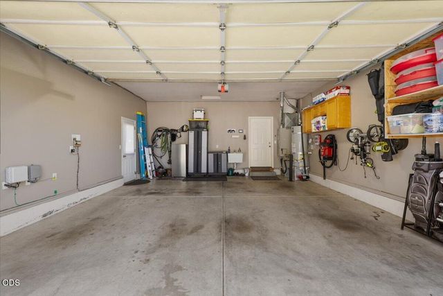 523 Meadowbrook Drive, Central Point, OR 97502
