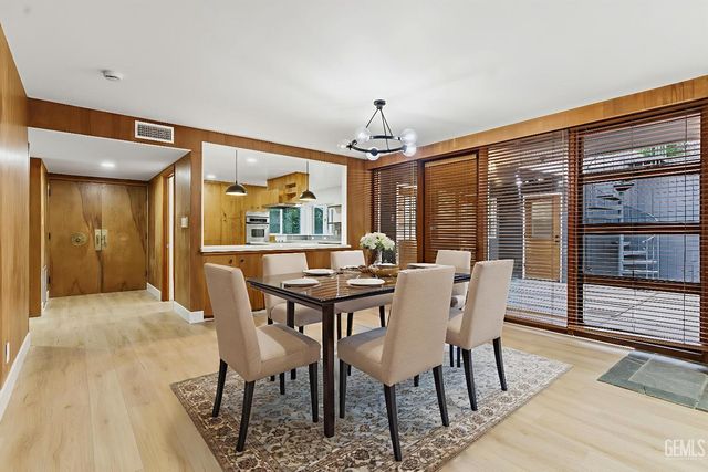 3031 20th Street, Bakersfield, CA 93301