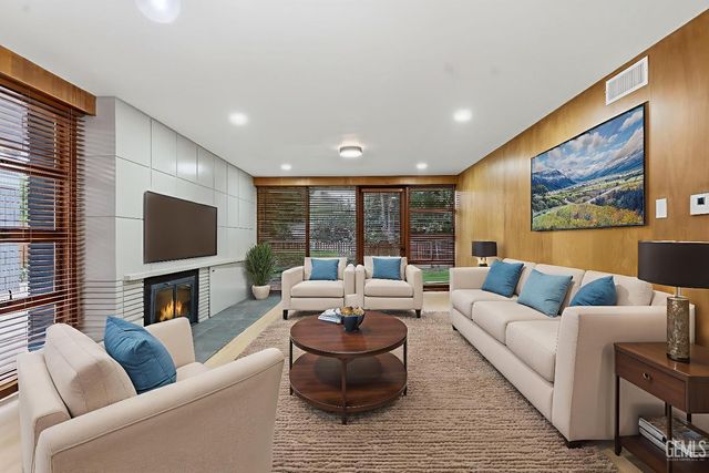 3031 20th Street, Bakersfield, CA 93301