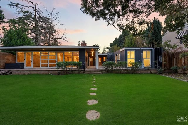 3031 20th Street, Bakersfield, CA 93301