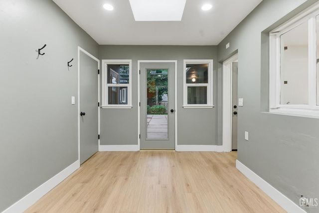 3031 20th Street, Bakersfield, CA 93301