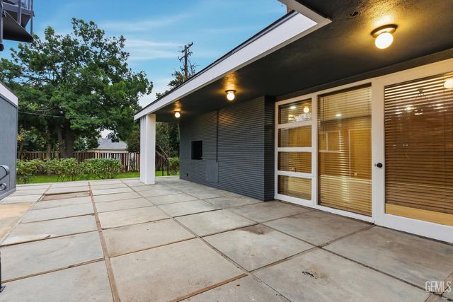 3031 20th Street, Bakersfield, CA 93301