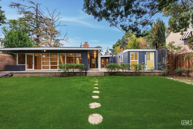 3031 20th Street, Bakersfield, CA 93301