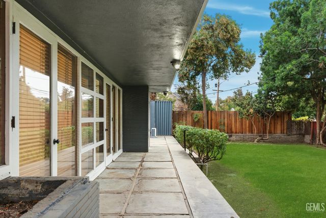 3031 20th Street, Bakersfield, CA 93301