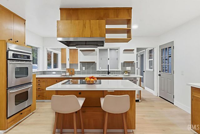 3031 20th Street, Bakersfield, CA 93301